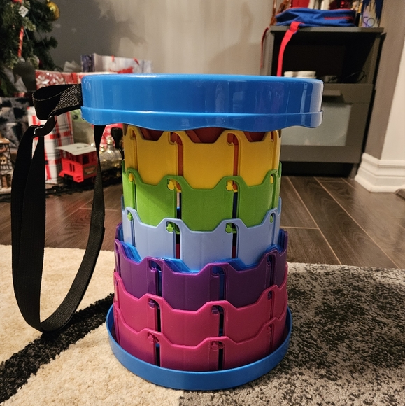 Retractable Plastic Stool - Picture 4 of 4